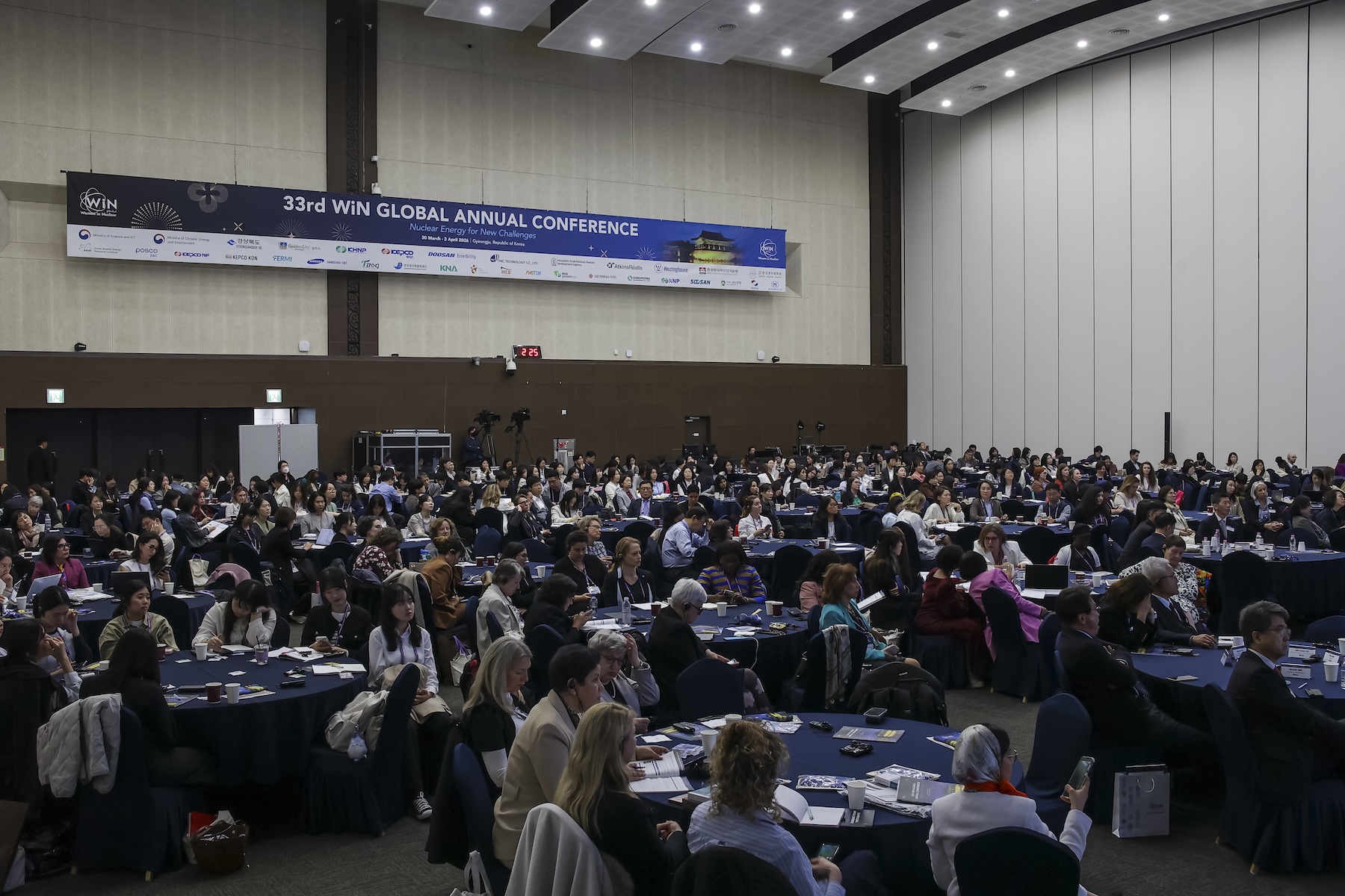260330_03. Special Roundtable Session_0157.jpg